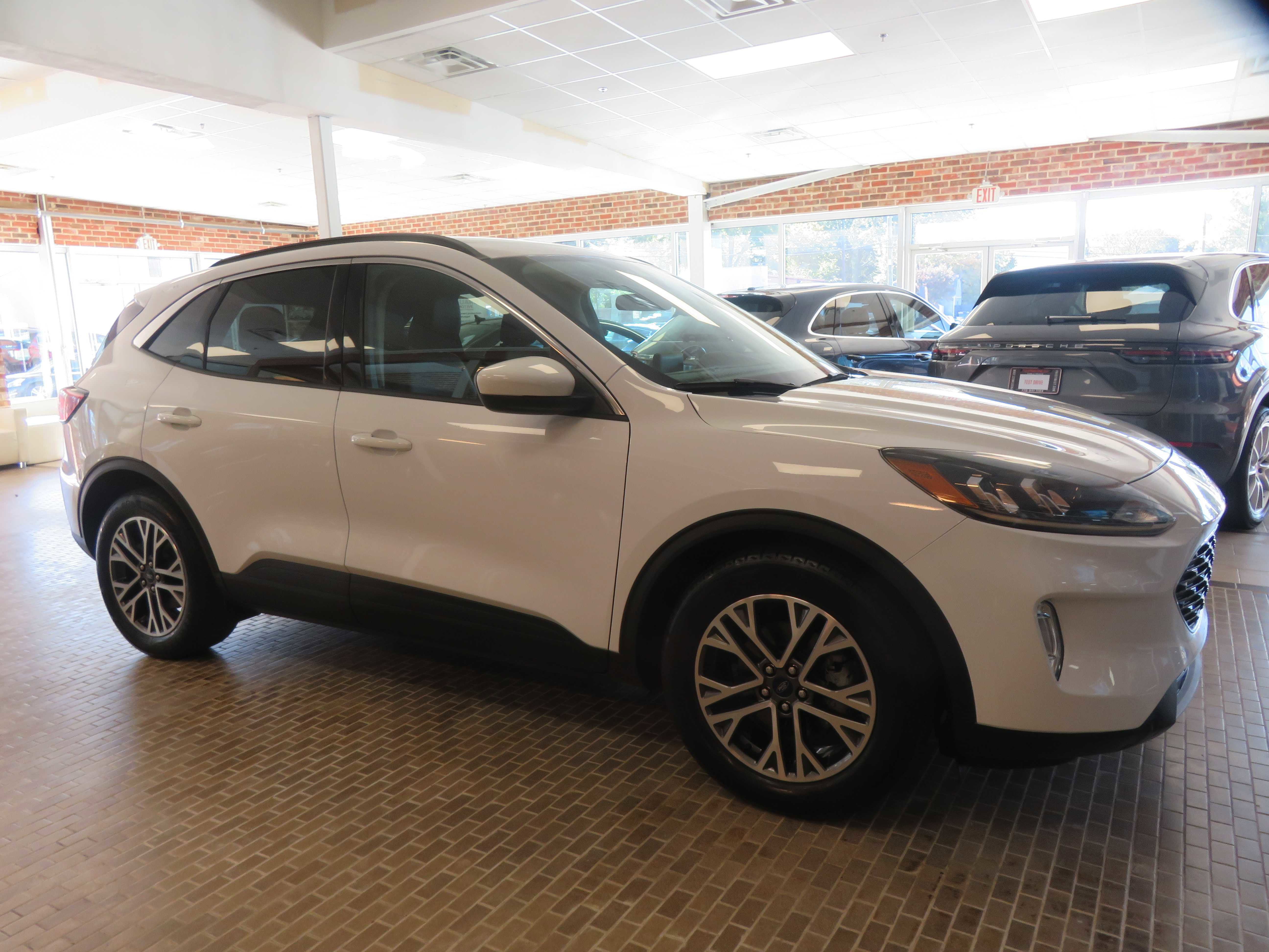 Used 2020 Ford Escape SEL image 53