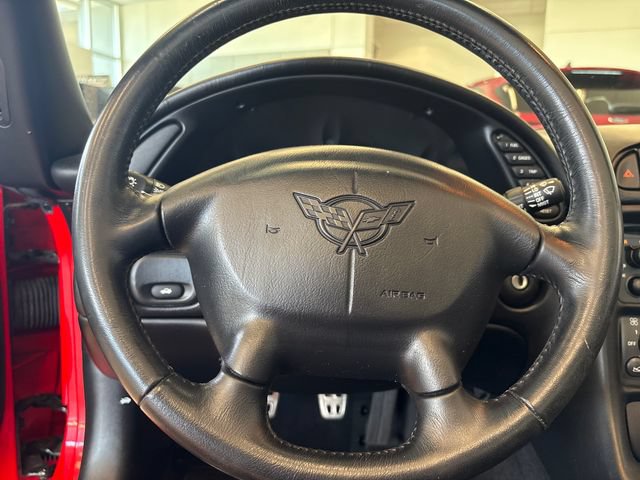 Used 2001 Chevrolet Corvette Coupe RWD image 16