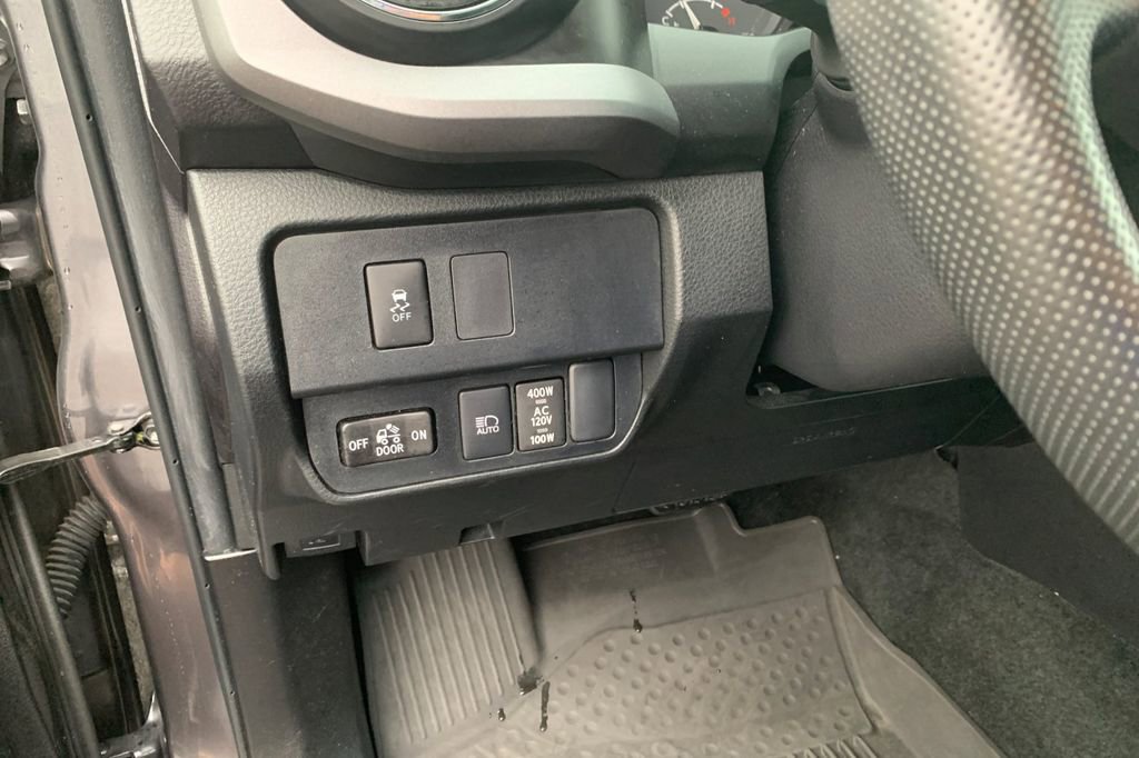 Used 2023 Toyota Tacoma TRD Sport image 32
