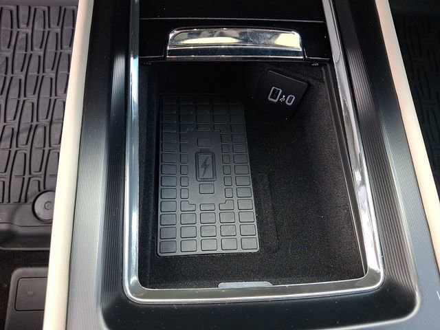 Certified 2025 Lincoln Corsair Reserve image 26