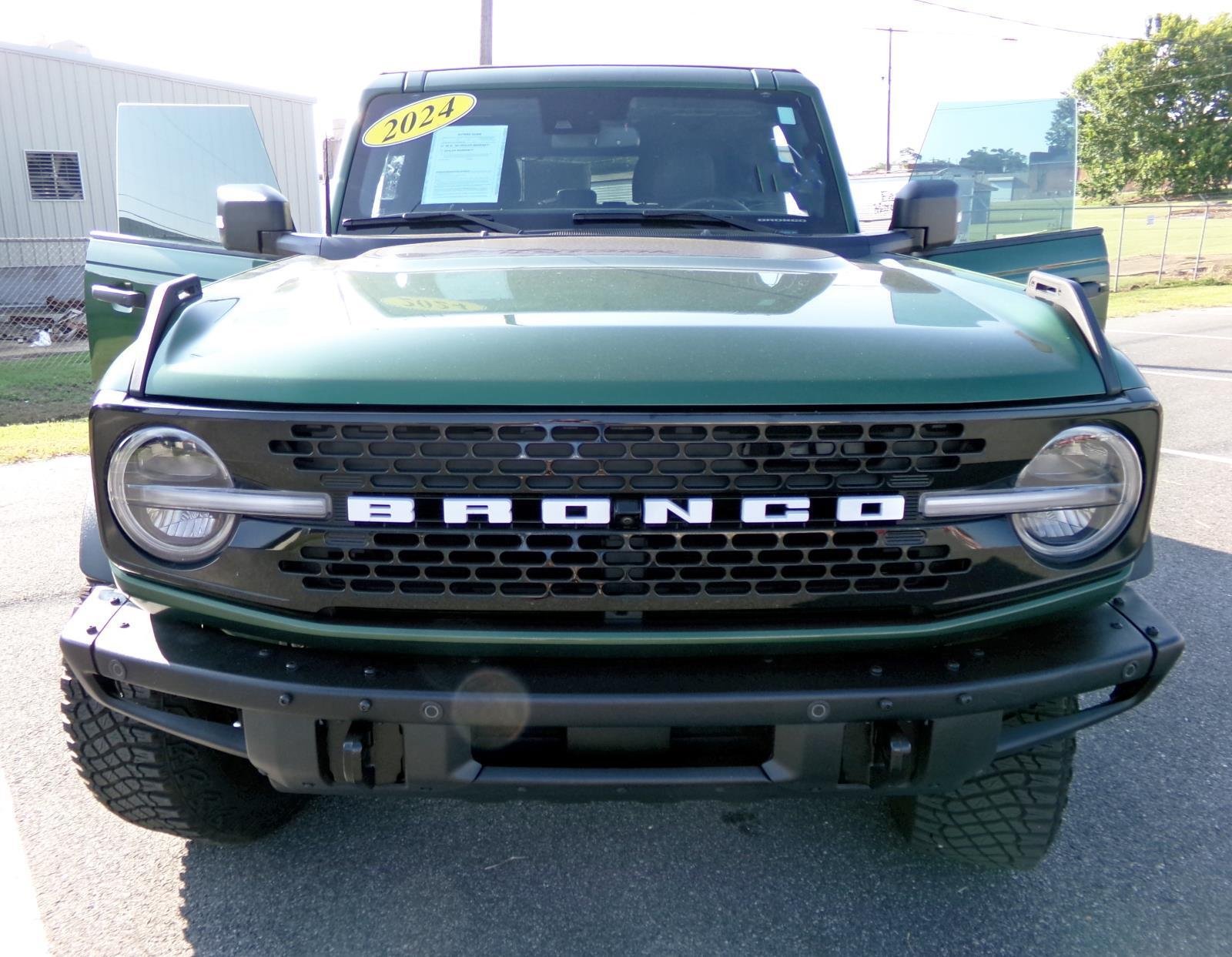 Used 2024 Ford Bronco Wildtrak AWD/4WD image 5