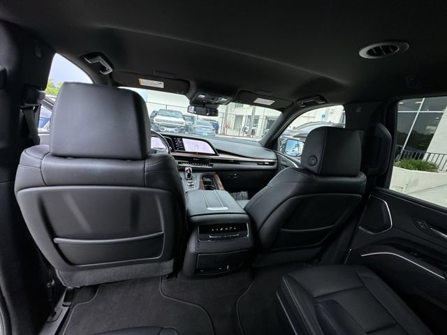 Certified 2024 Cadillac Escalade Luxury RWD image 27