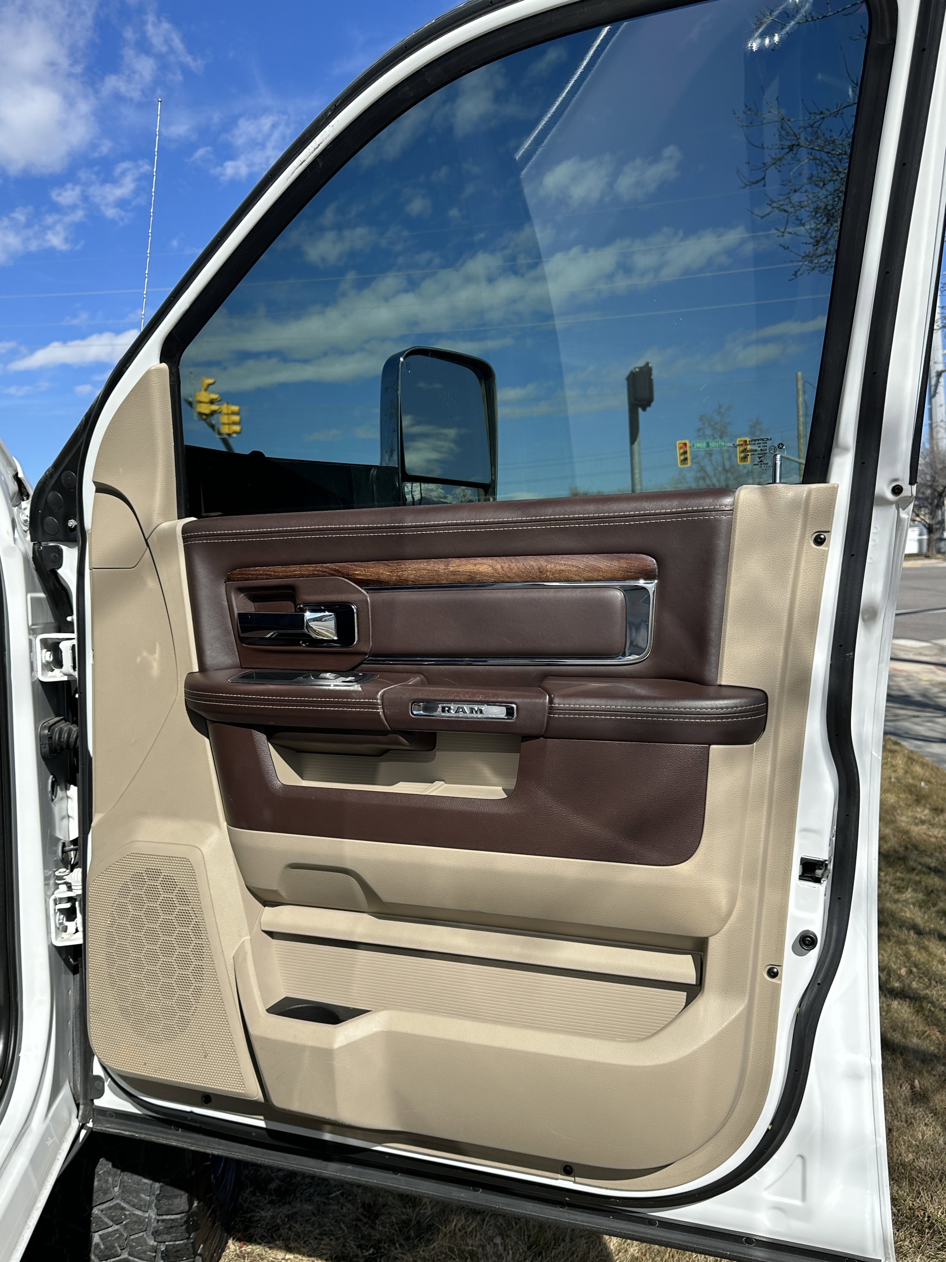 Used 2017 RAM 3500 Laramie Longhorn w/ Convenience Group image 35