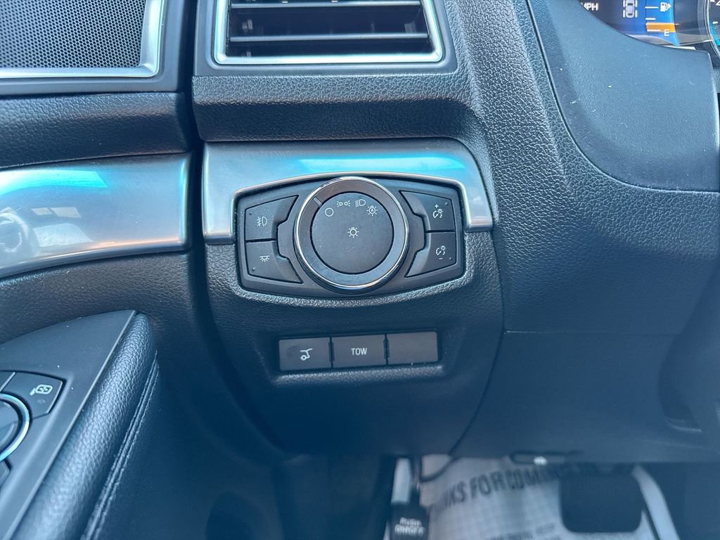 Used 2016 Ford Explorer Limited w/ Equipment Group 301A image 19