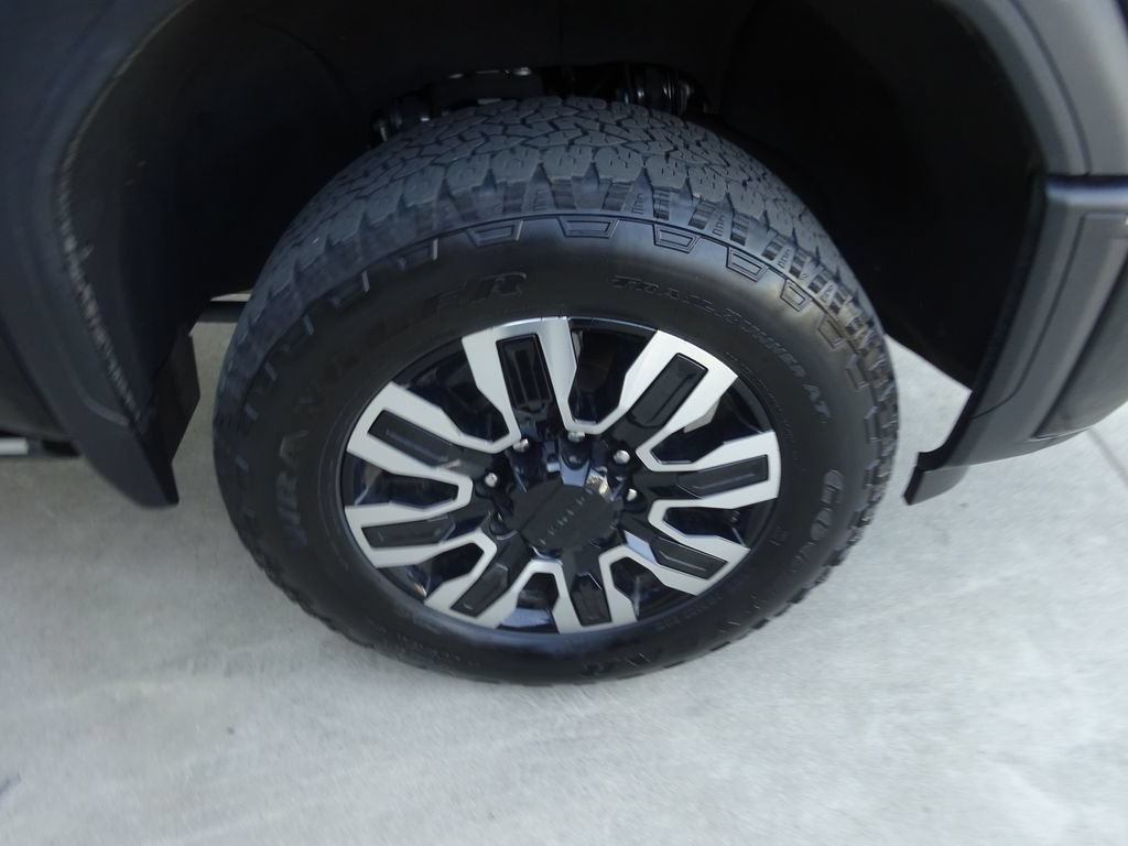 Certified 2025 GMC Sierra 2500 Denali Ultimate AWD/4WD image 13