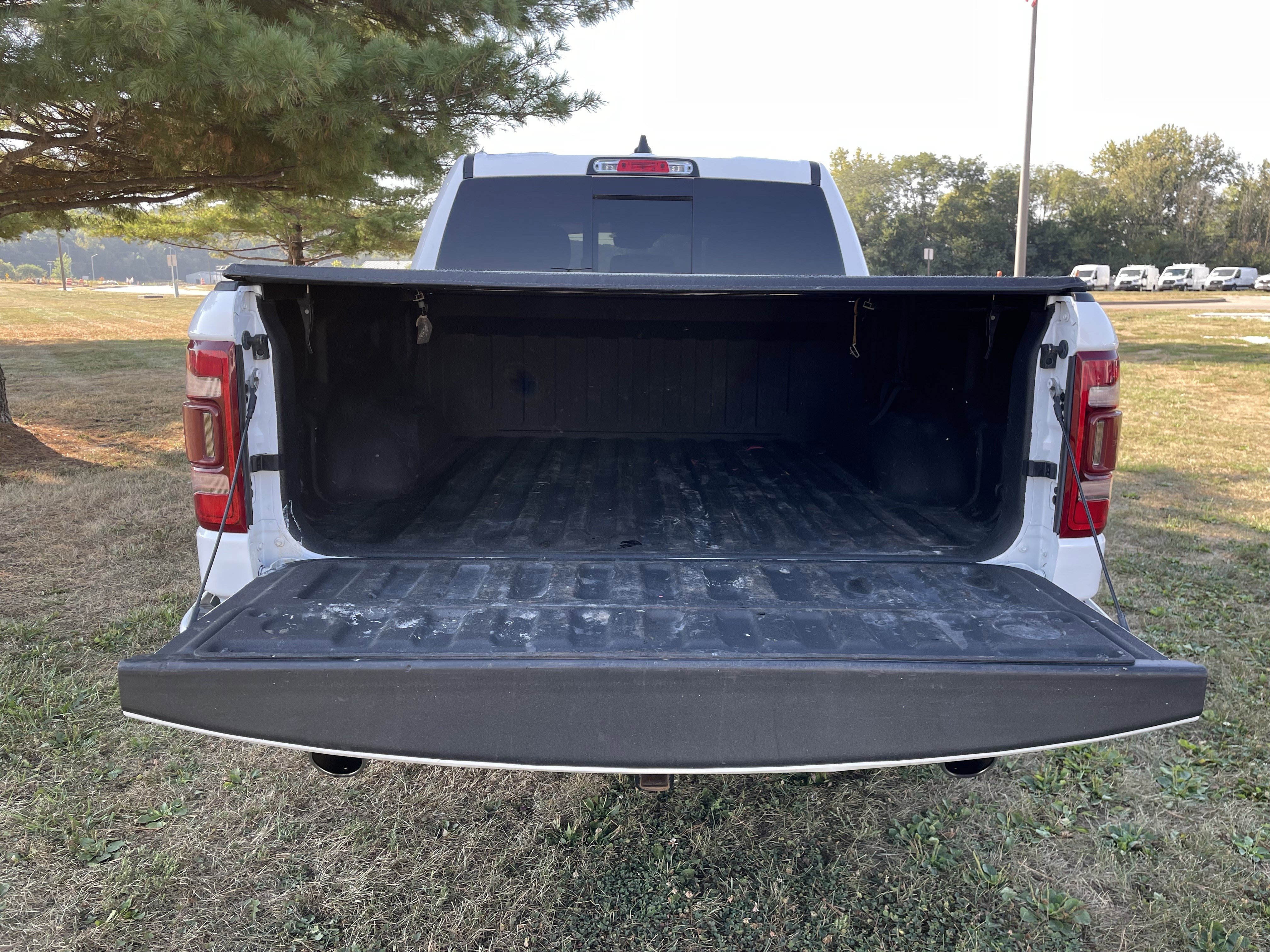 Used 2022 RAM 1500 Limited w/ Body Color Bumper Group image 5