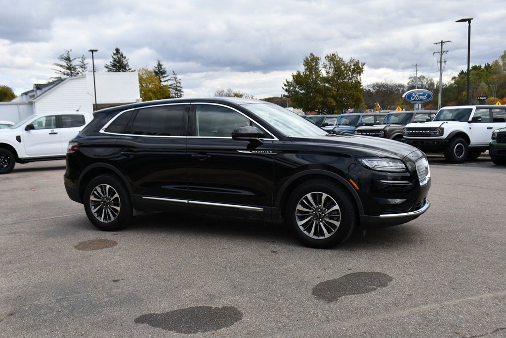 Used 2022 Lincoln Nautilus AWD w/ Premium Package image 8