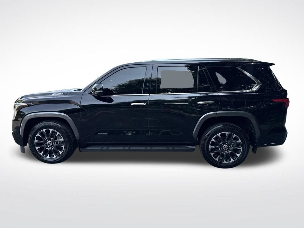 Used 2024 Toyota Sequoia Limited w/ Tow Technology Package AWD/4WD image 8