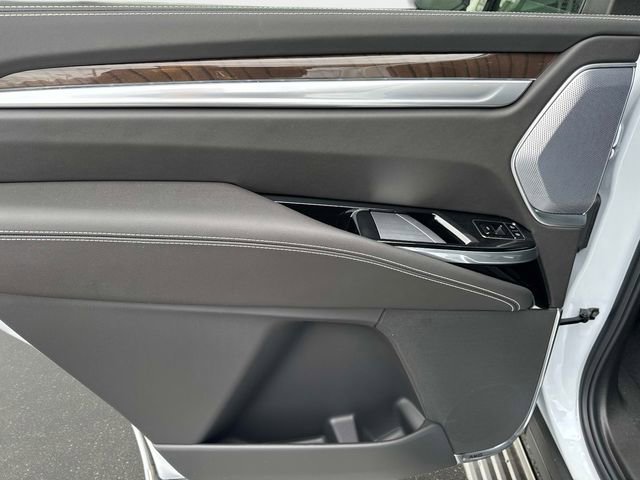 New 2026 Cadillac Escalade Platinum Sport w/ LPO, ONYX Package image 11