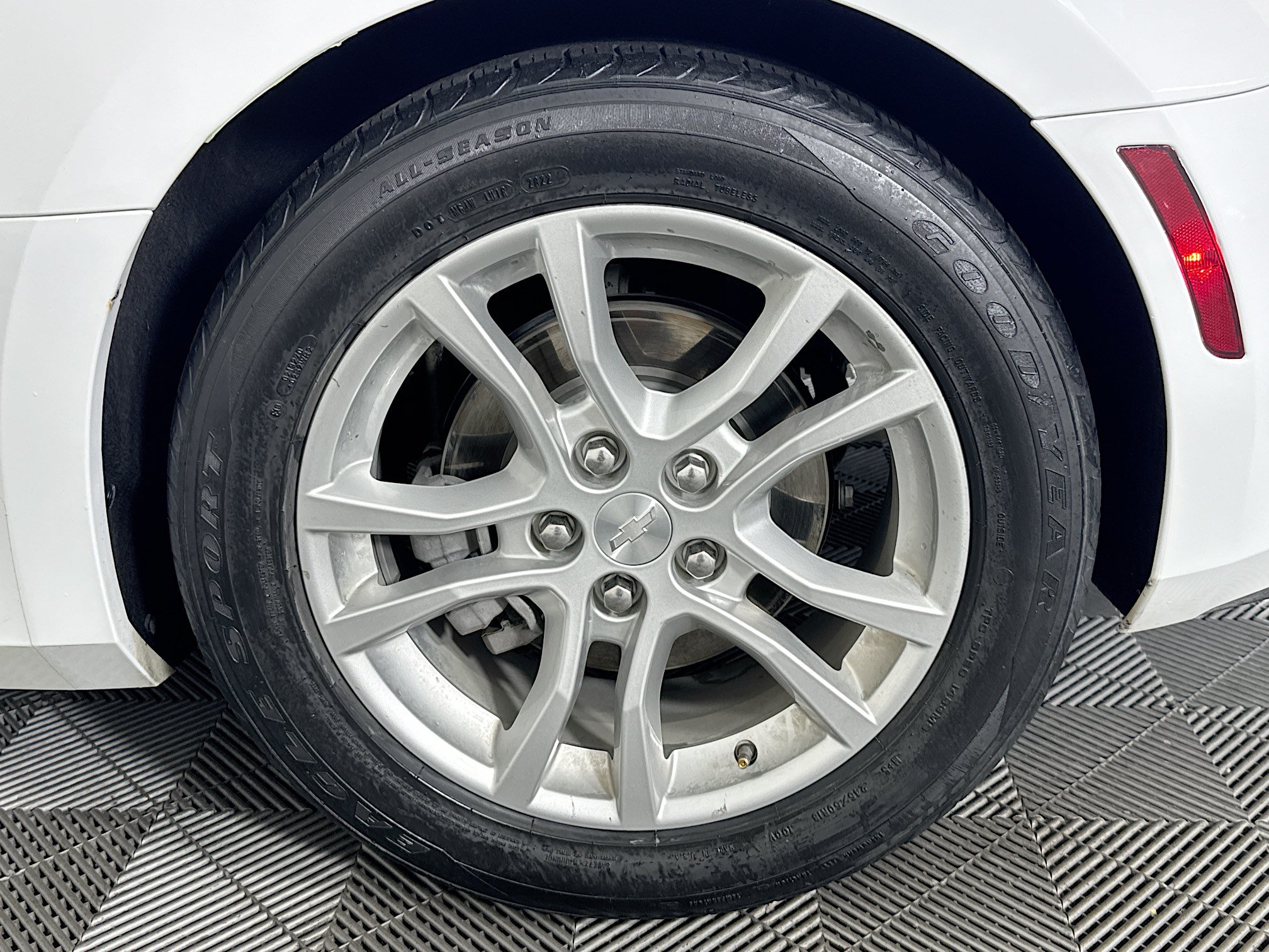 Used 2023 Chevrolet Camaro LS RWD image 33