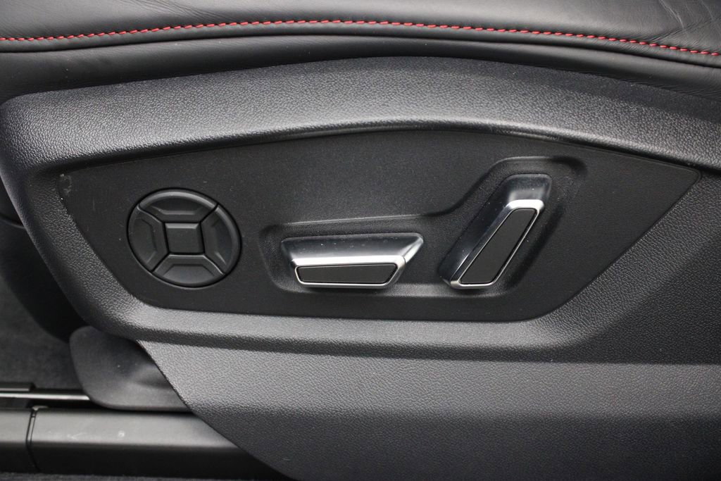 Used 2023 Audi RS Q8 w/ Black Optic Package image 21