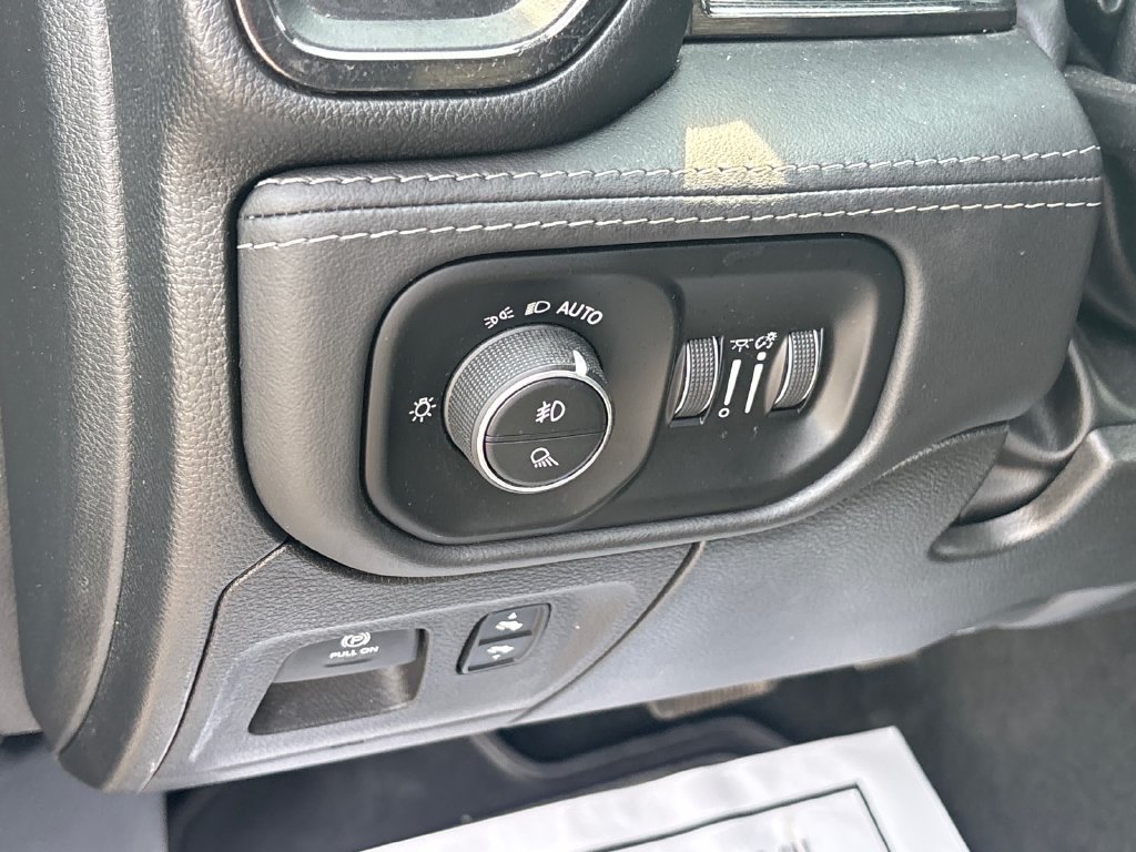 Used 2022 RAM 1500 Limited AWD/4WD image 31