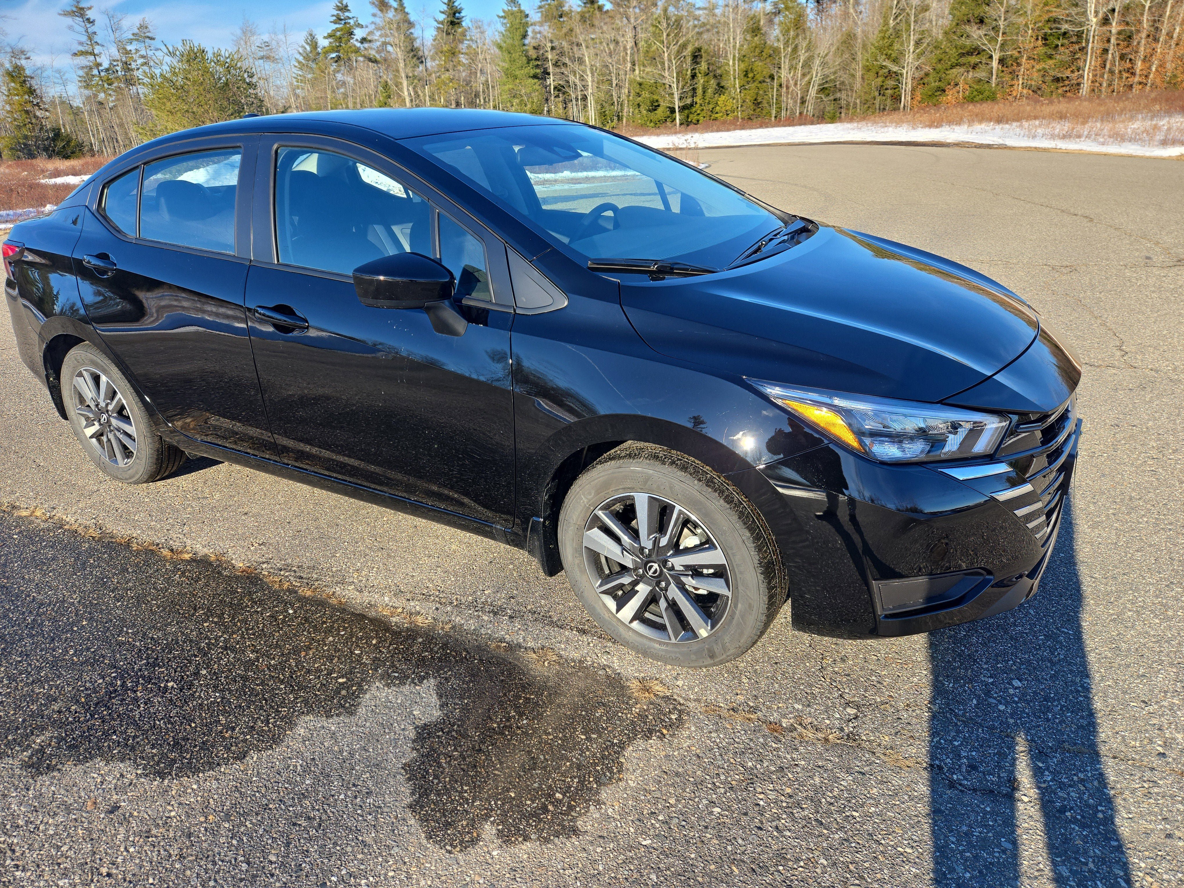 New 2025 Nissan Versa SV w/ Trunk Package FWD image 9