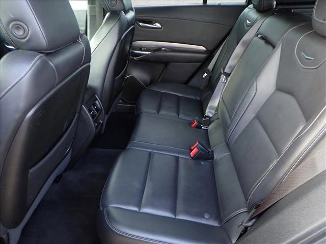 Used 2024 Cadillac XT4 Premium Luxury image 9