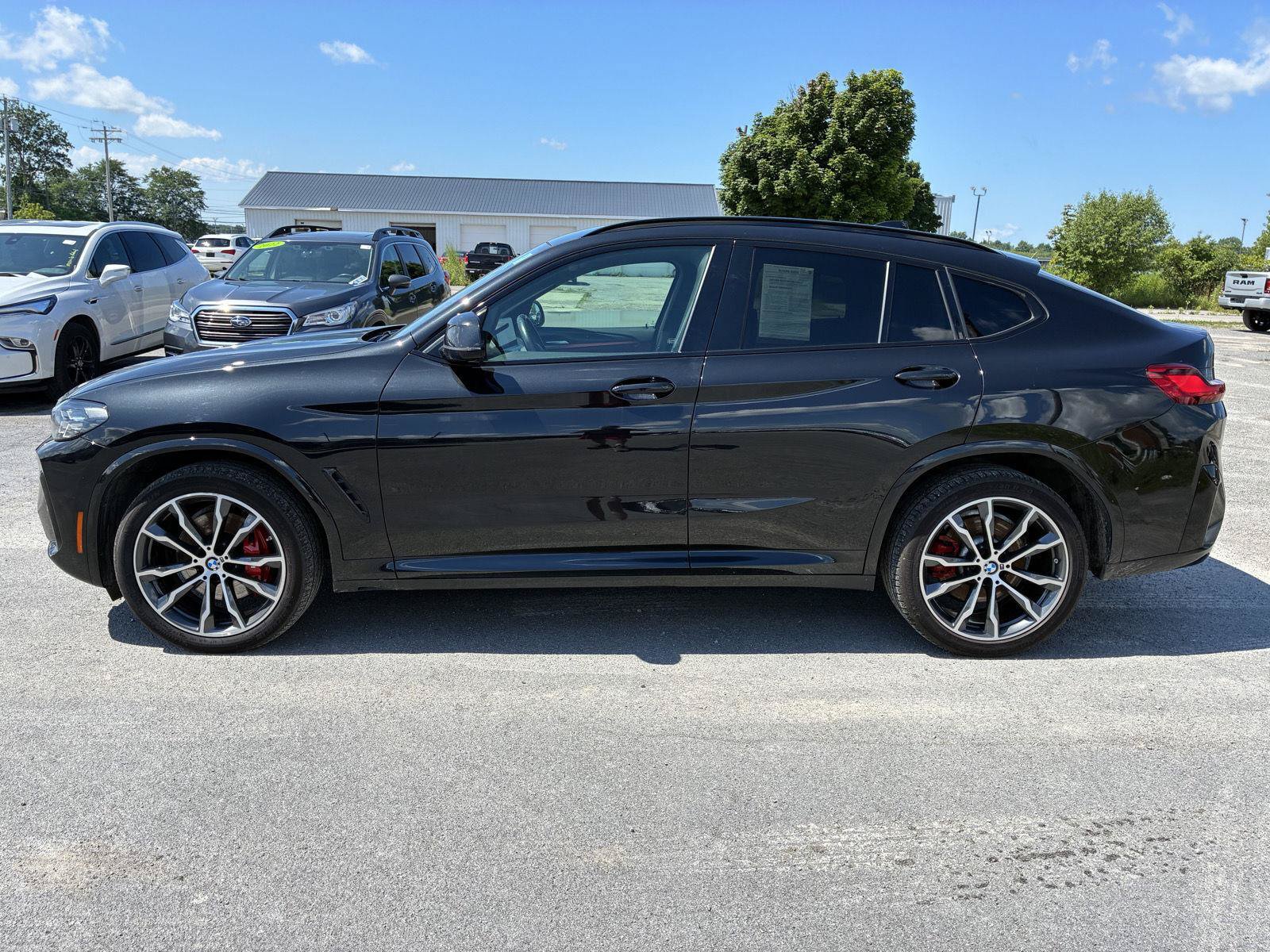 Used 2022 BMW X4 xDrive30i AWD/4WD image 4