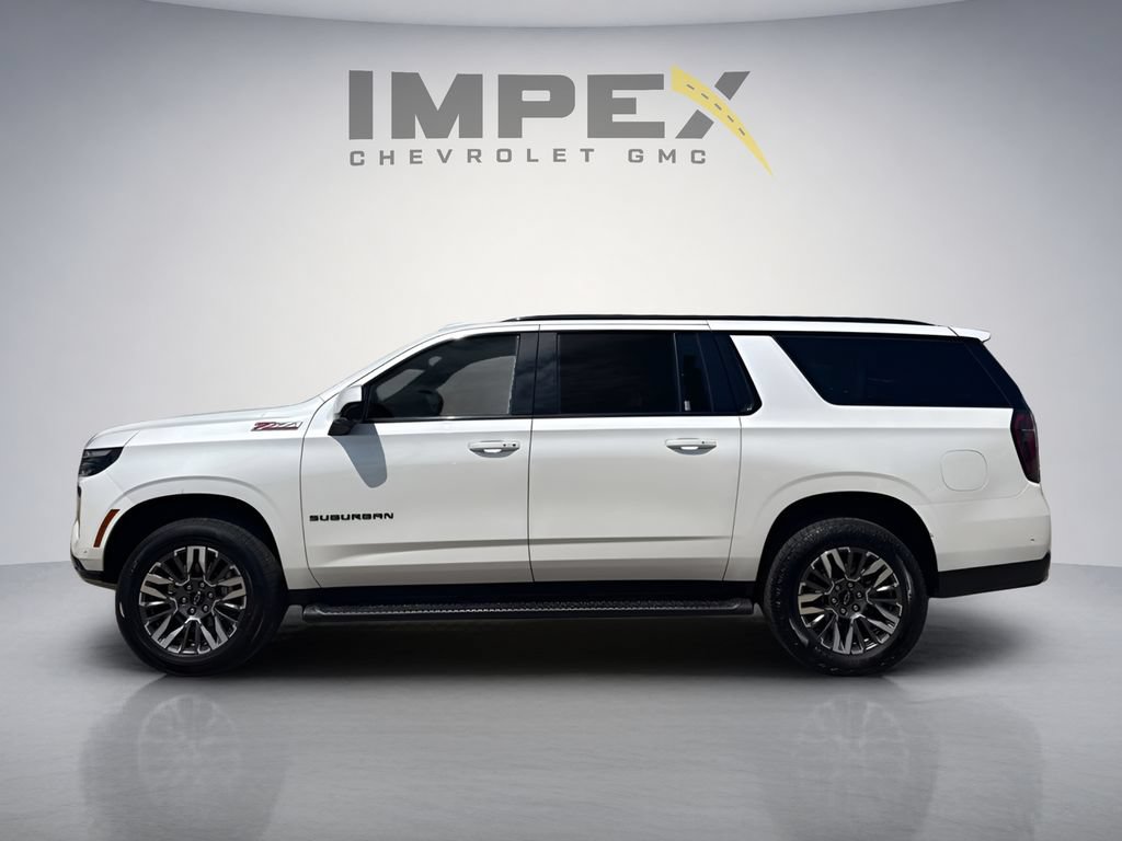 Used 2025 Chevrolet Suburban Z71 AWD/4WD image 2