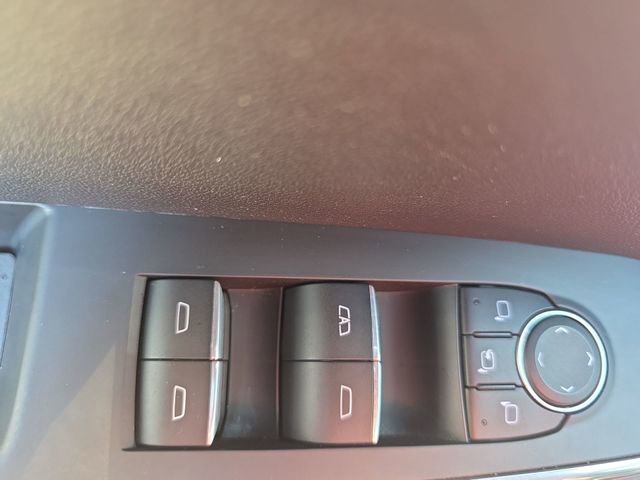 Used 2025 GMC Acadia Denali w/ Super Cruise Package FWD image 29