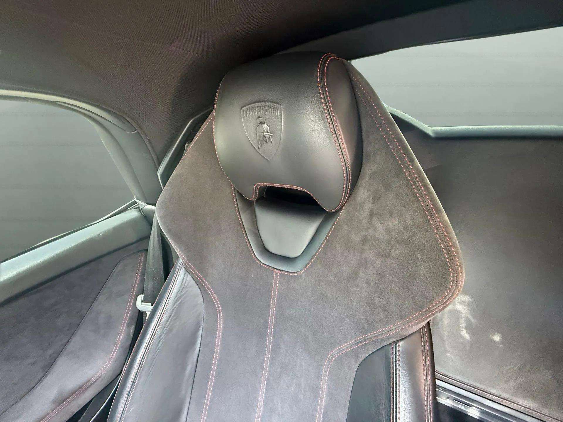 Used 2016 Lamborghini Huracan LP 610-4 image 45