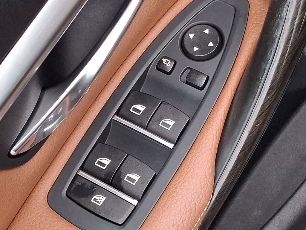 Used 2017 BMW 330i xDrive Sedan image 24