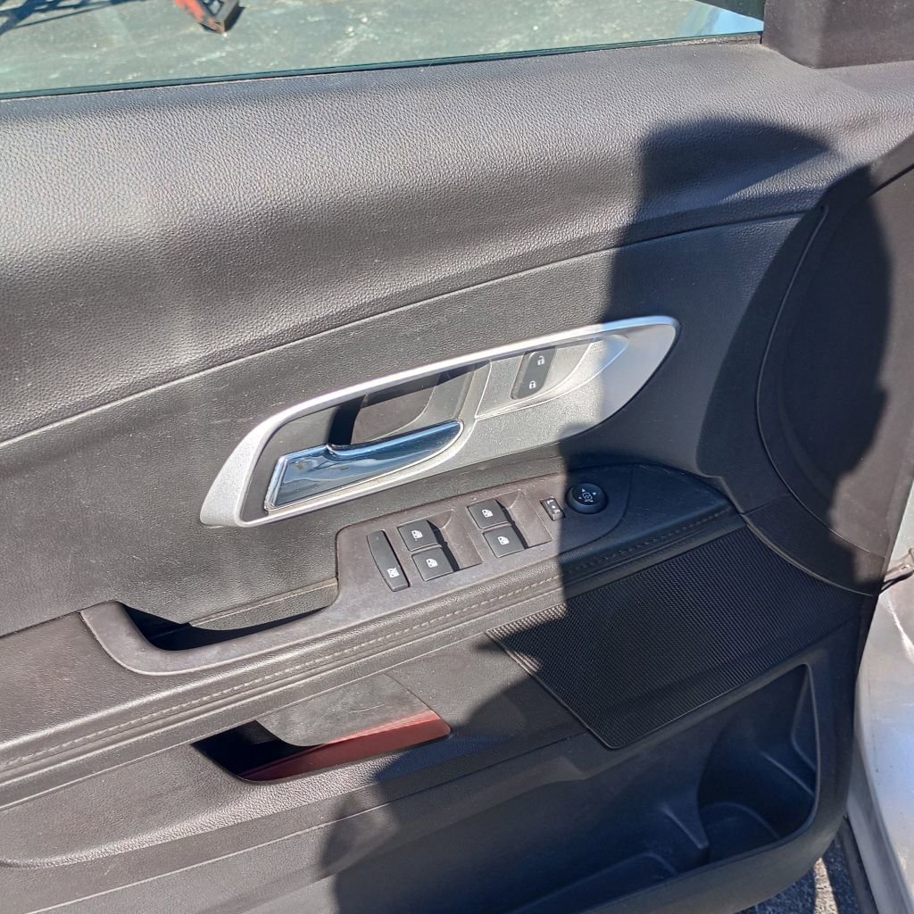 Used 2017 Chevrolet Equinox LS image 12