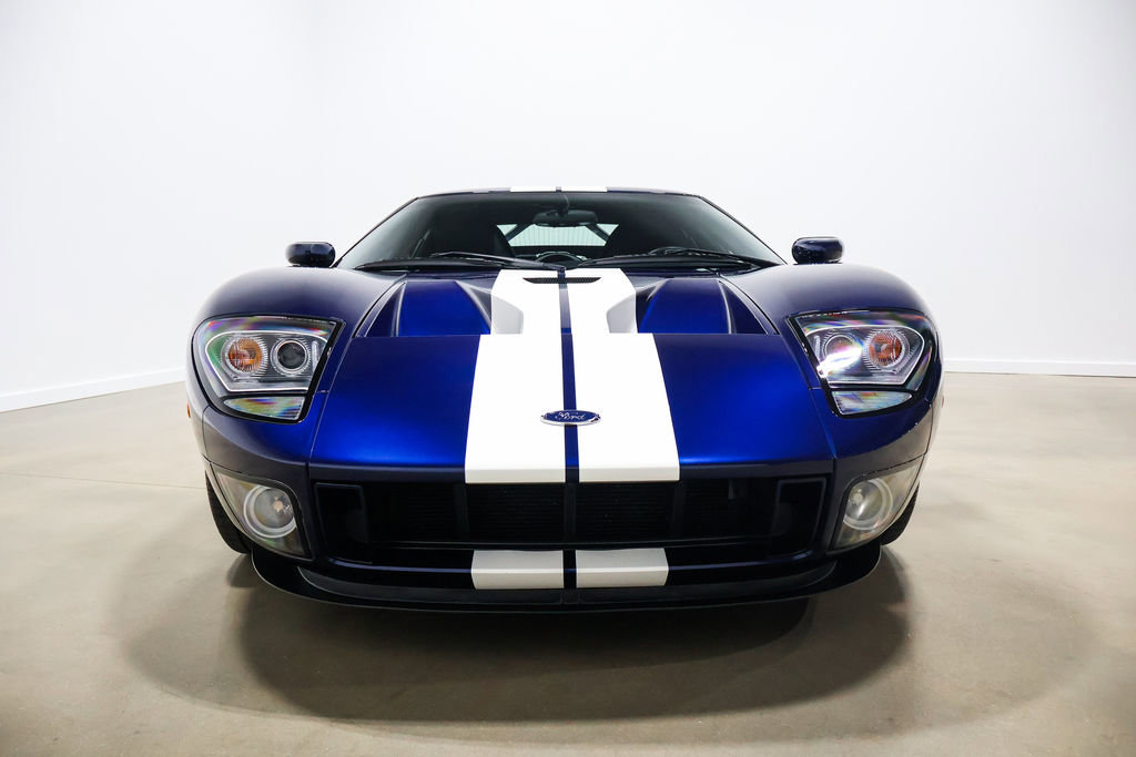 Used 2006 Ford GT RWD image 17