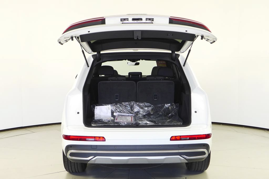 Used 2023 Audi Q7 2.0T Premium Plus w/ Premium Plus Package AWD/4WD image 10