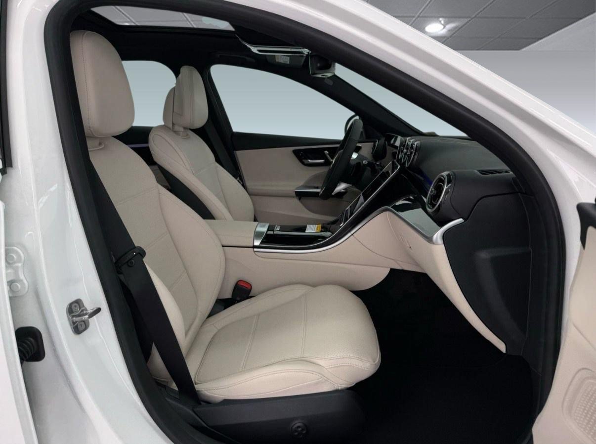 New 2026 Mercedes-Benz C 300 4MATIC Sedan image 23