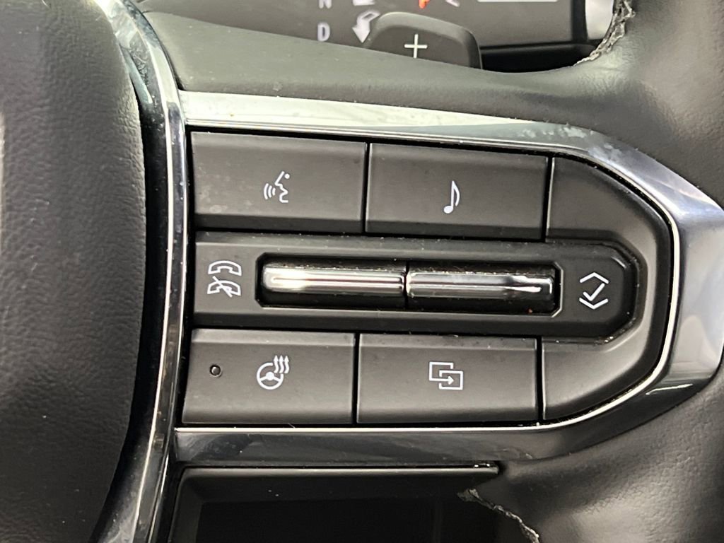 Used 2025 GMC Yukon Denali image 52