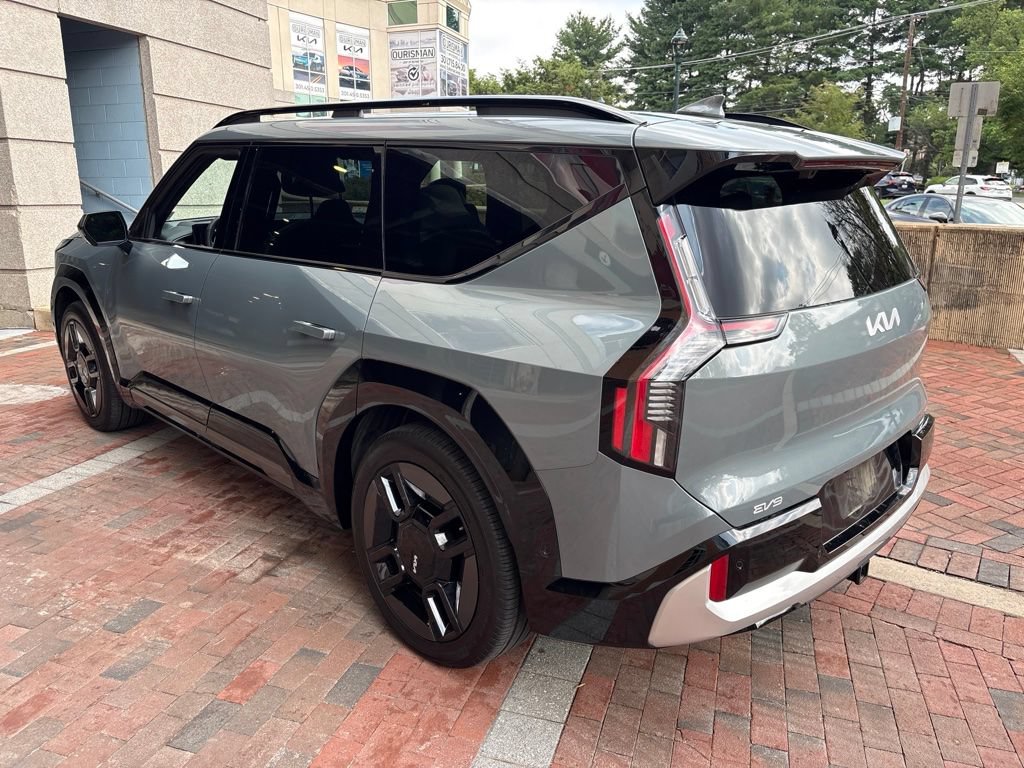 Certified 2024 Kia EV9 GT-Line AWD/4WD image 5