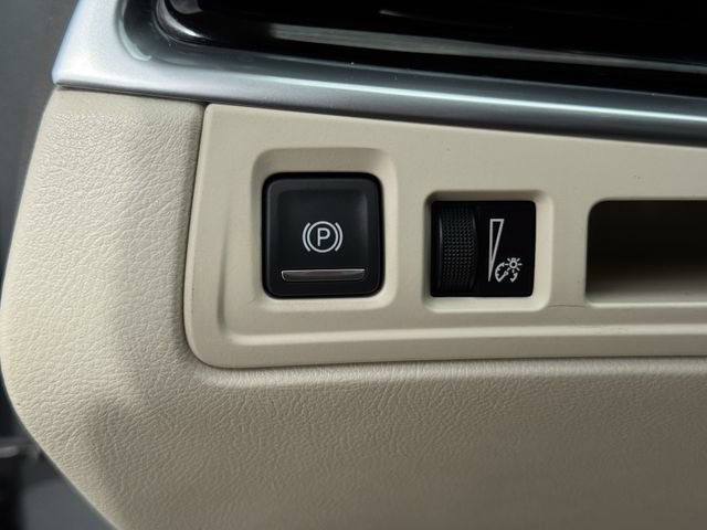 Used 2023 Cadillac XT6 Premium Luxury AWD/4WD image 23