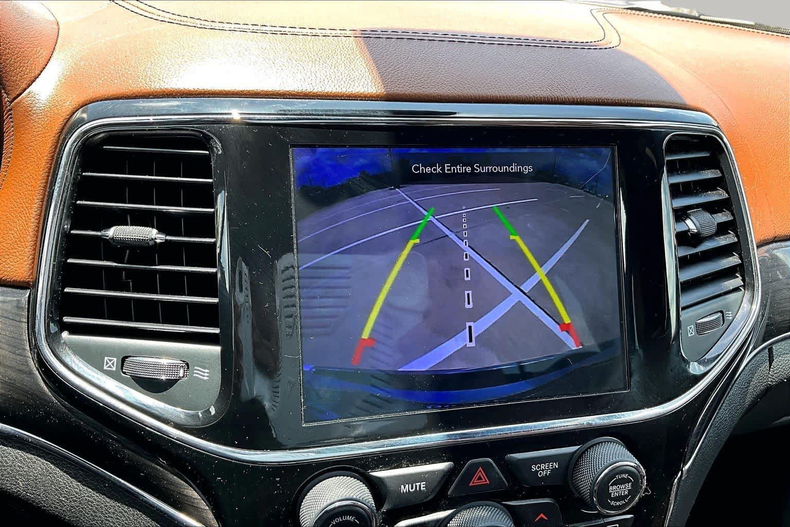 Used 2020 Jeep Grand Cherokee Overland RWD image 27