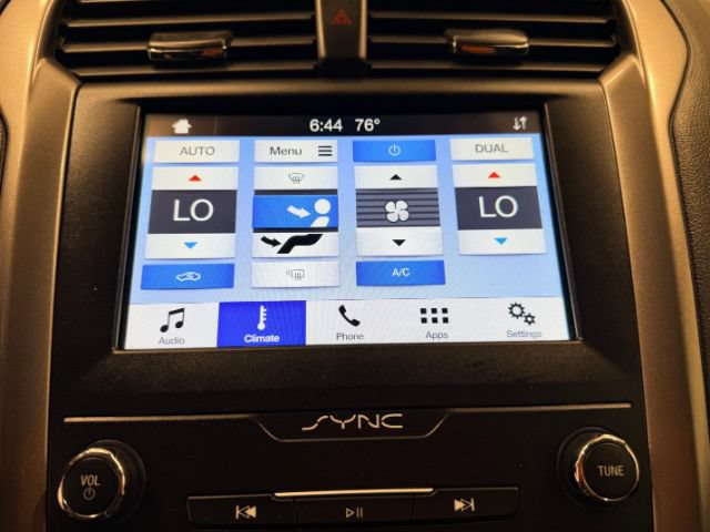 Used 2019 Ford Fusion SE FWD image 22