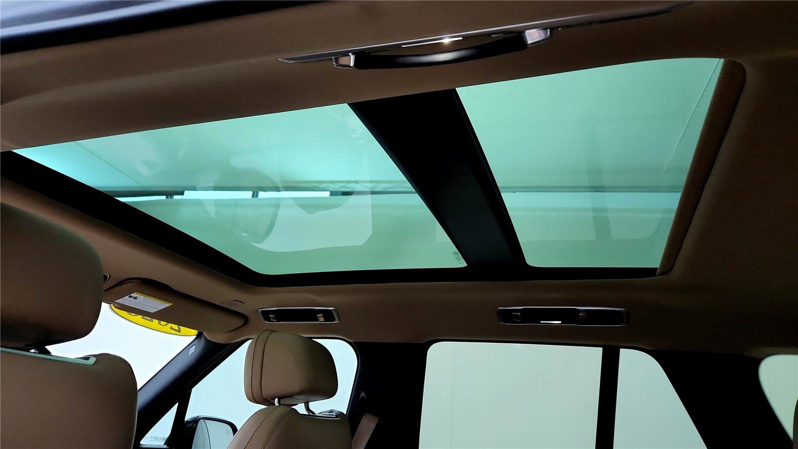 Used 2023 Land Rover Range Rover SE image 20