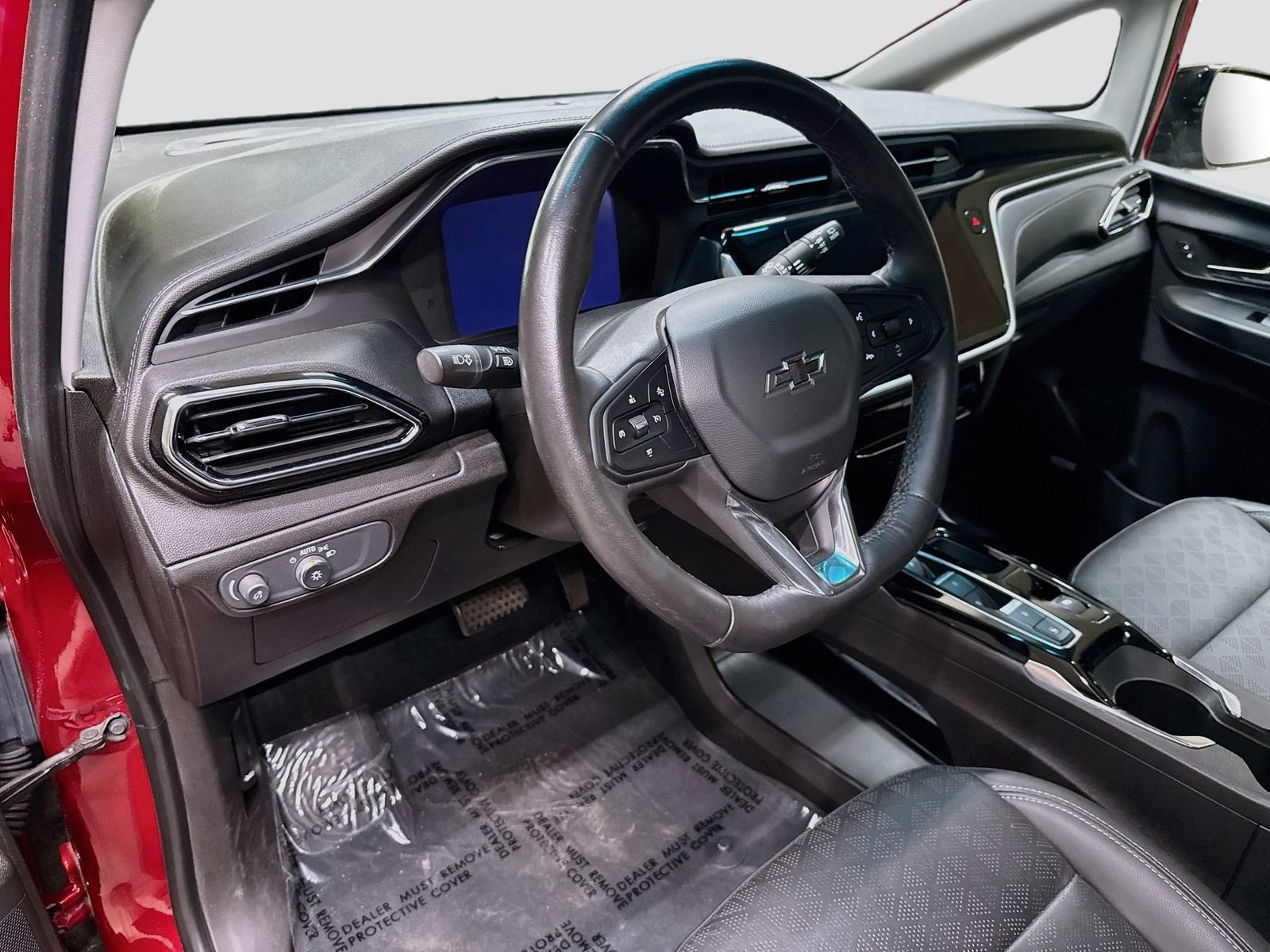 Used 2023 Chevrolet Bolt LT w/ Infotainment Package FWD image 11