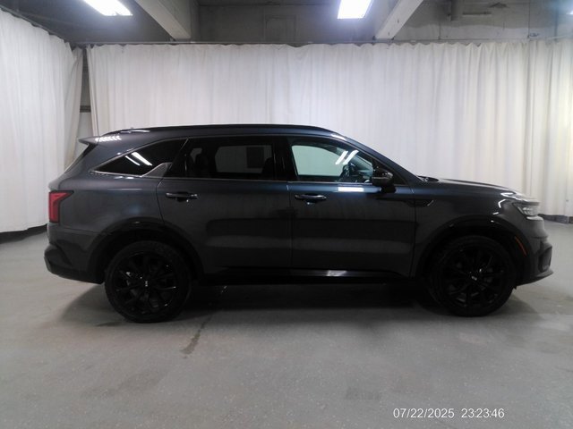Used 2021 Kia Sorento SX image 3