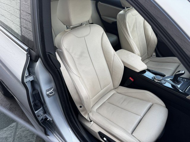 Used 2017 BMW 340i Gran Turismo xDrive image 41