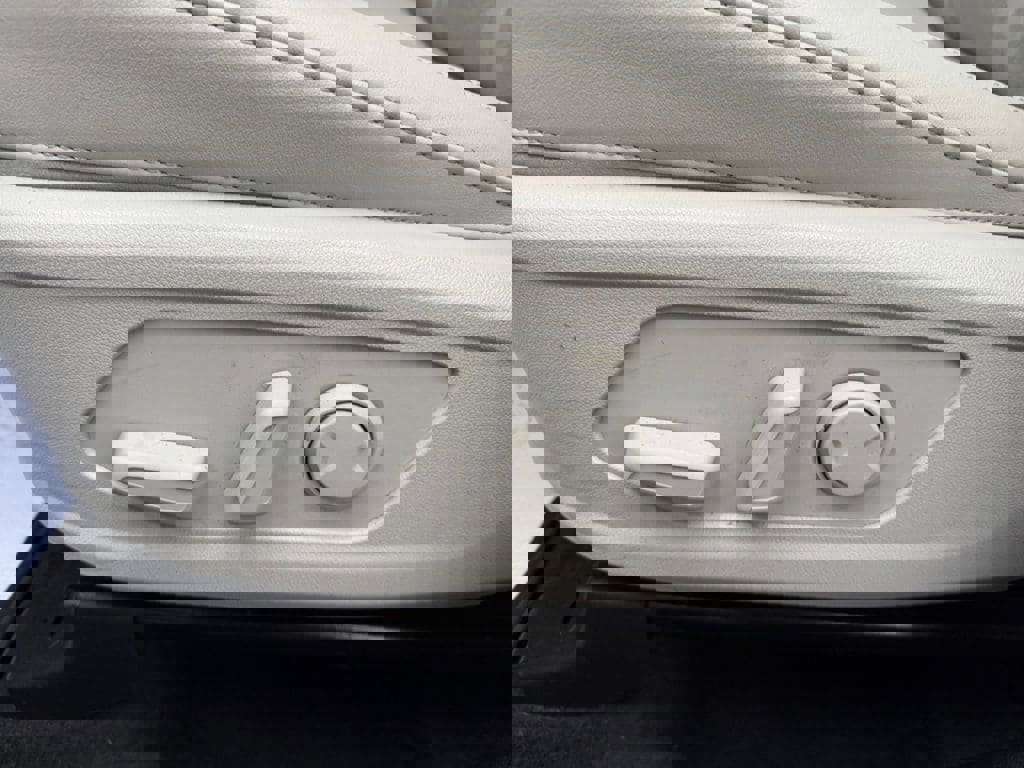 Used 2022 Kia Sorento SX image 12