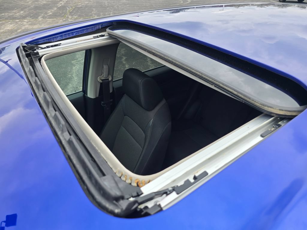 Used 2024 Honda CR-V EX image 3