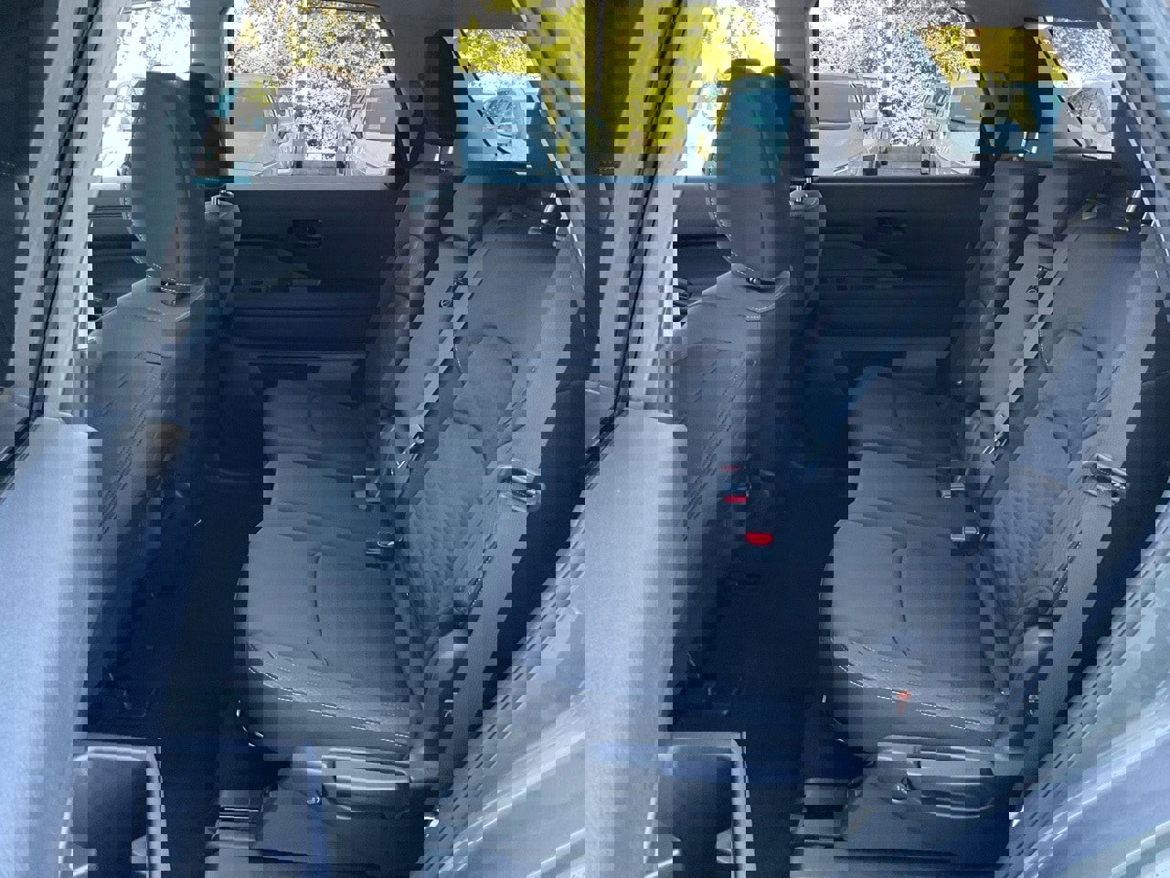 Used 2024 Nissan Pathfinder SV image 16