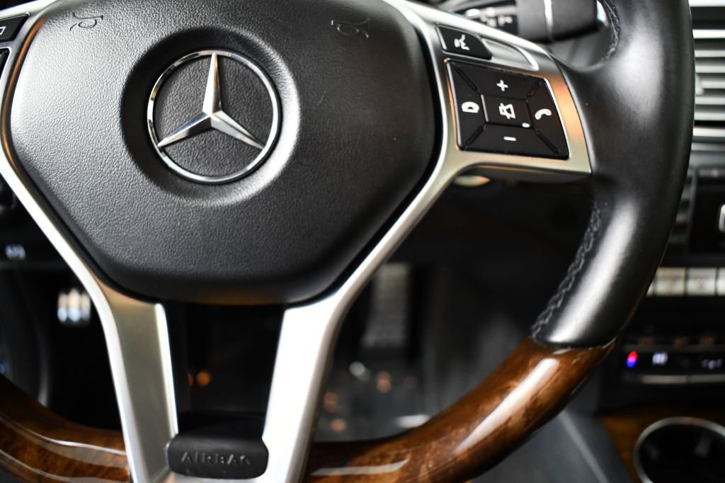 Used 2015 Mercedes-Benz E 400 4MATIC Coupe image 35