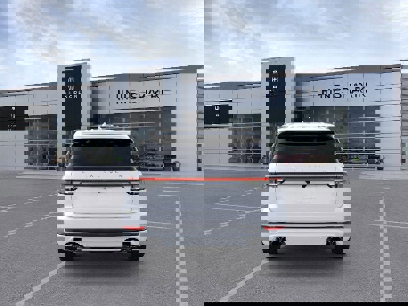 New 2025 Lincoln Aviator AWD w/ Jet Appearance Package image 5