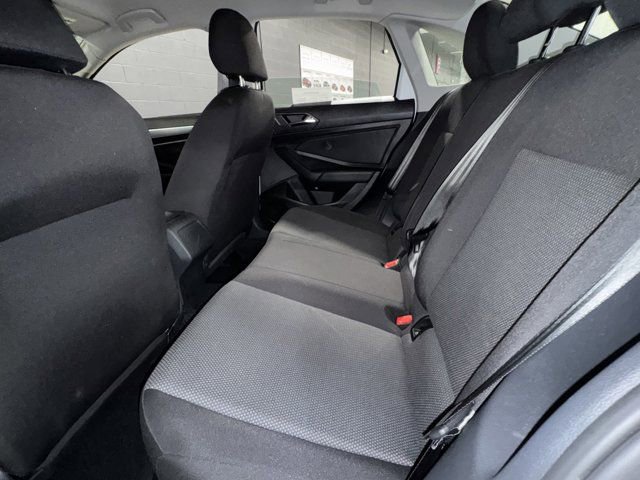 Used 2021 Volkswagen Jetta S image 9