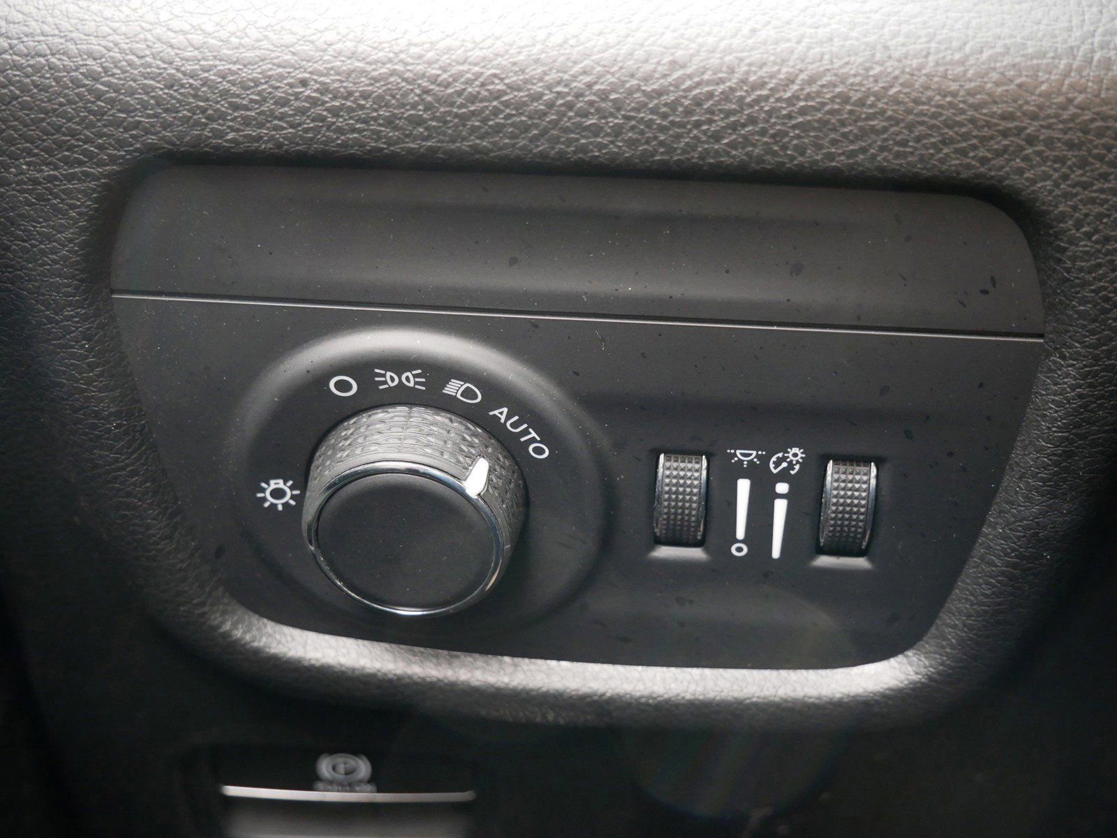 Used 2021 Jeep Grand Cherokee L Laredo image 27