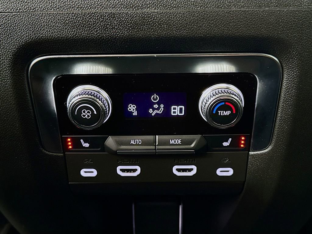 Used 2023 GMC Yukon Denali image 27