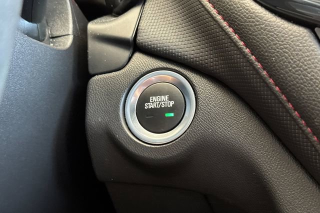 Used 2023 Chevrolet Equinox RS FWD image 33