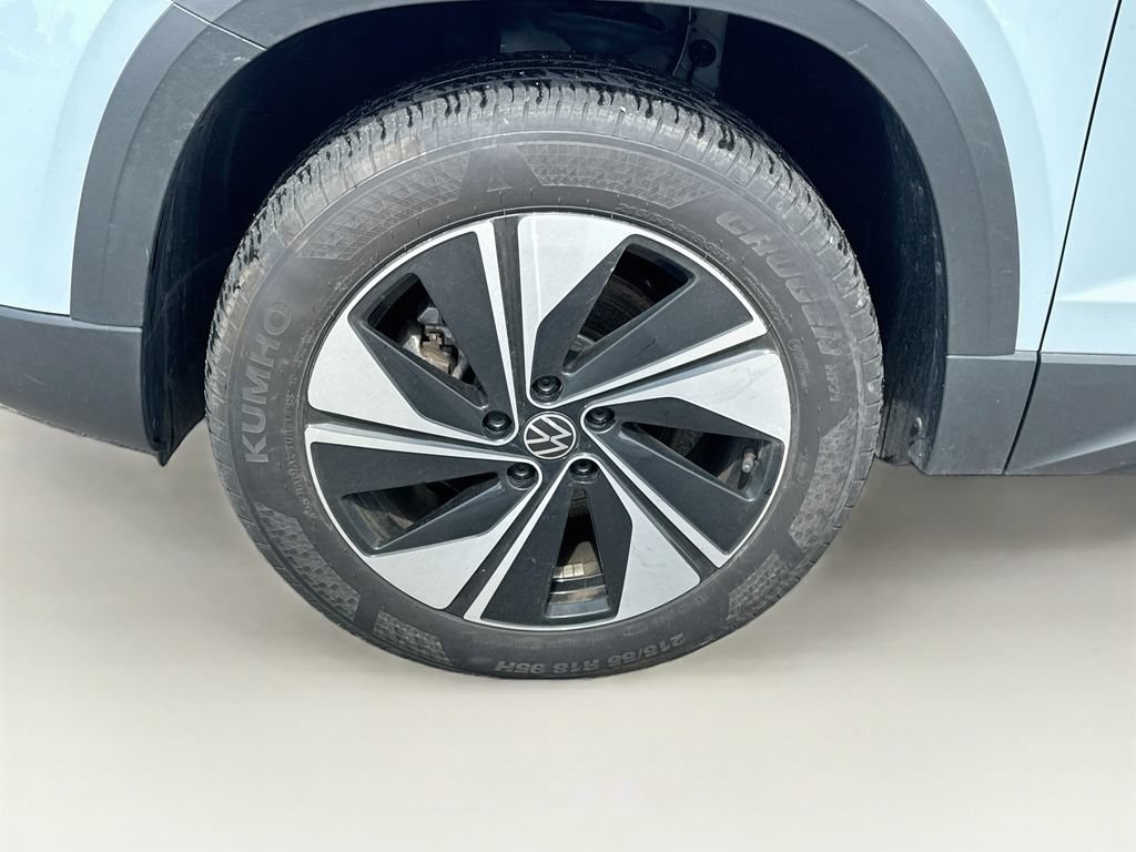 Used 2025 Volkswagen Taos SE AWD/4WD image 31