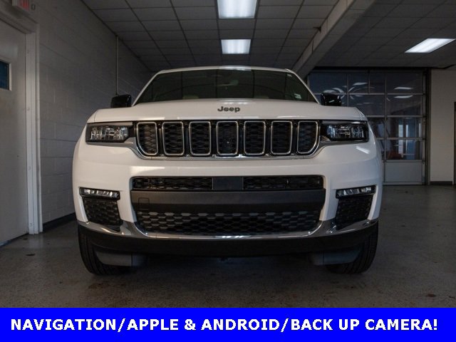 Certified 2023 Jeep Grand Cherokee L Limited w/ Luxury Tech Group II image 2