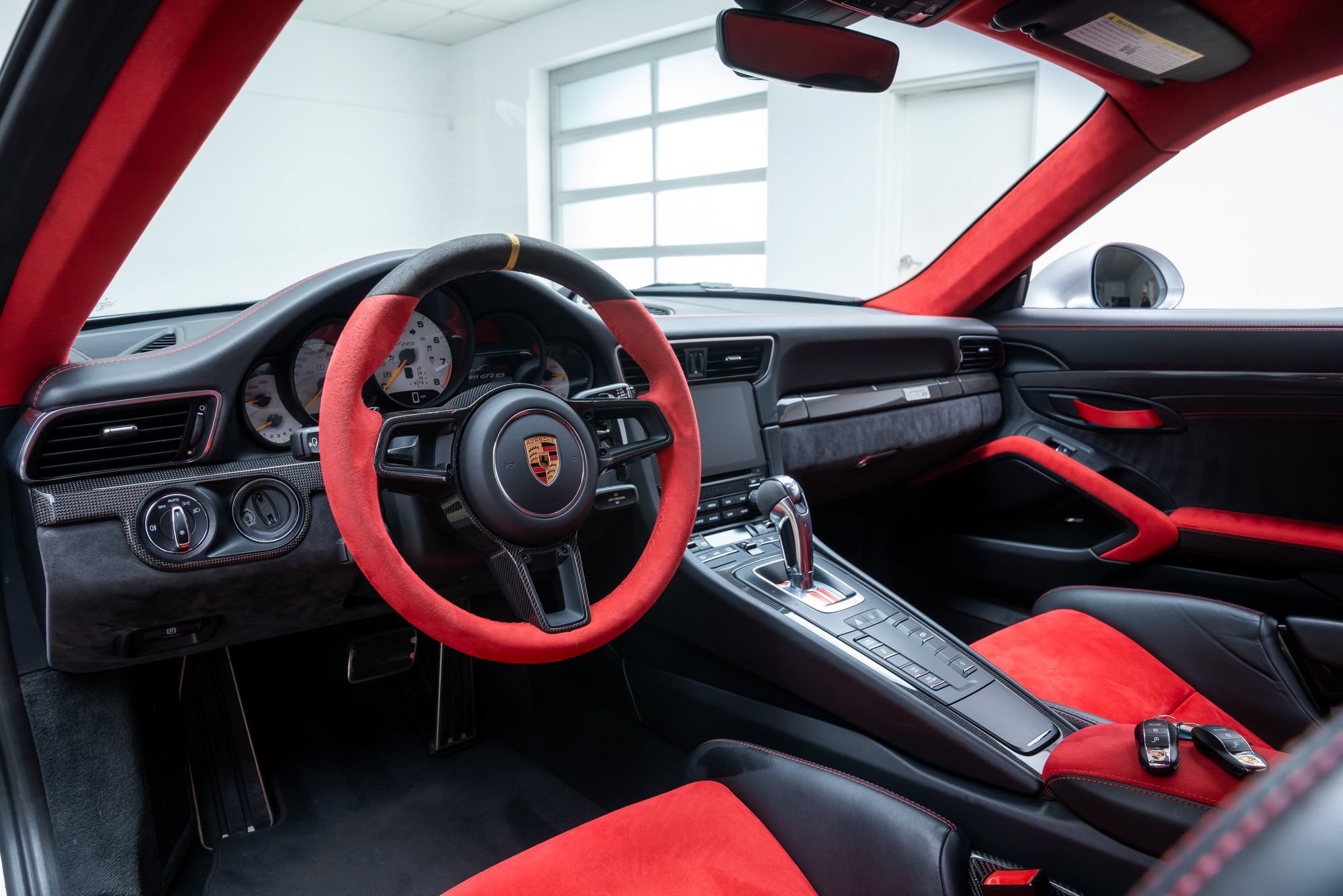 Used 2018 Porsche 911 GT2 RS w/ Weissach Package RWD image 35
