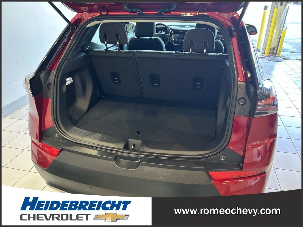 Used 2023 Chevrolet Bolt EUV LT w/ Comfort Package FWD image 15