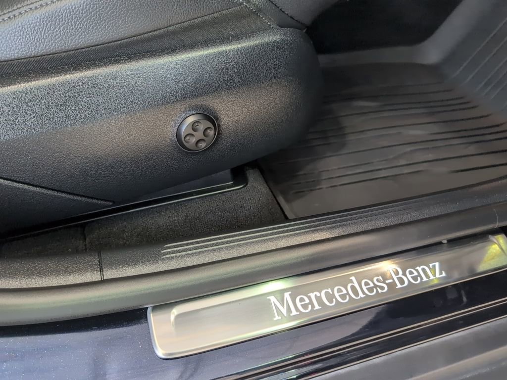 Used 2023 Mercedes-Benz GLC 300 4MATIC image 56